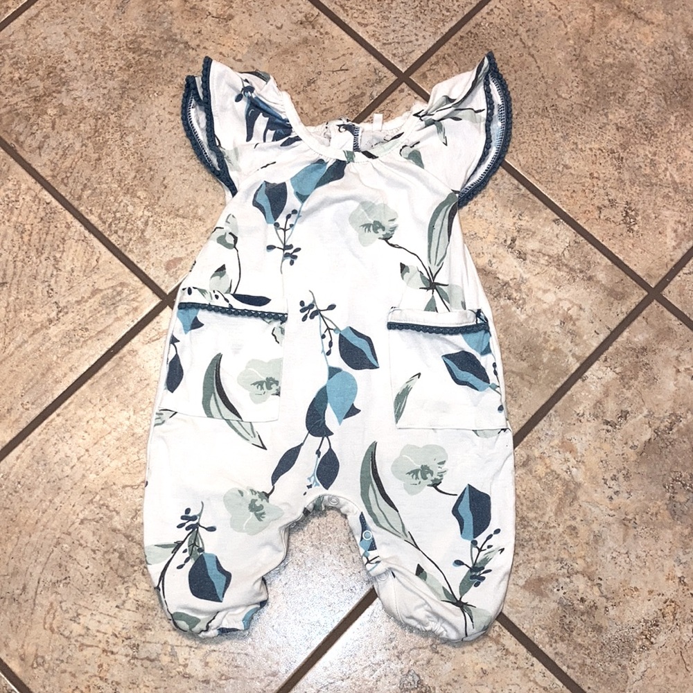 Jessica Simpson baby girl 3-6 month romper